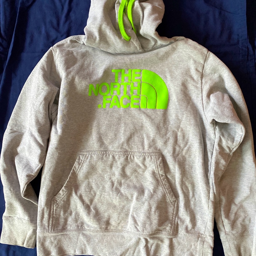 Men’s North face sweatshirt